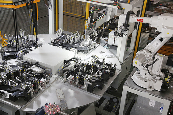 Automatische van de Robotlassen en Assemblage Productielijn voor Automobiel Plastic Versiering