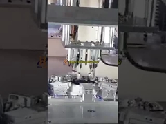 Kantvouwmachine voor Kunststof Onderdelen in de Automobielindustrie: De Brug Tussen Thermoforming en Eindmontage